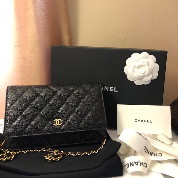 CHANEL Handbags - Brand new classic Chanel wallet on chain